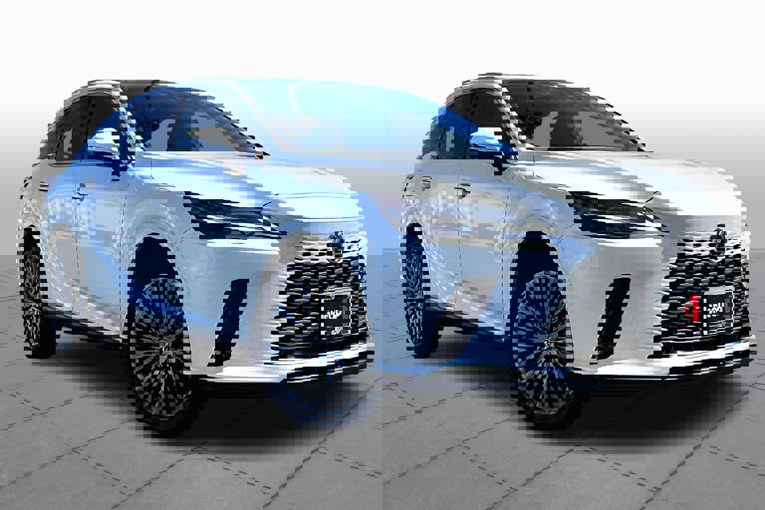 Used 2025 Lexus RX 450h Luxury w/ Convenience Package image 2