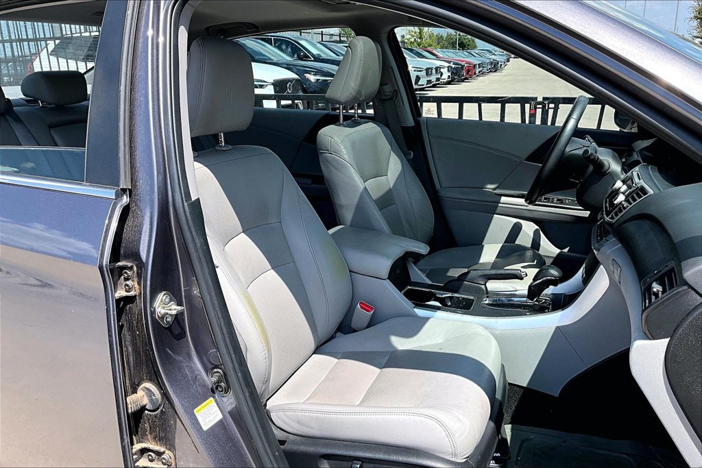 Used 2015 Honda Accord EX-L image 9