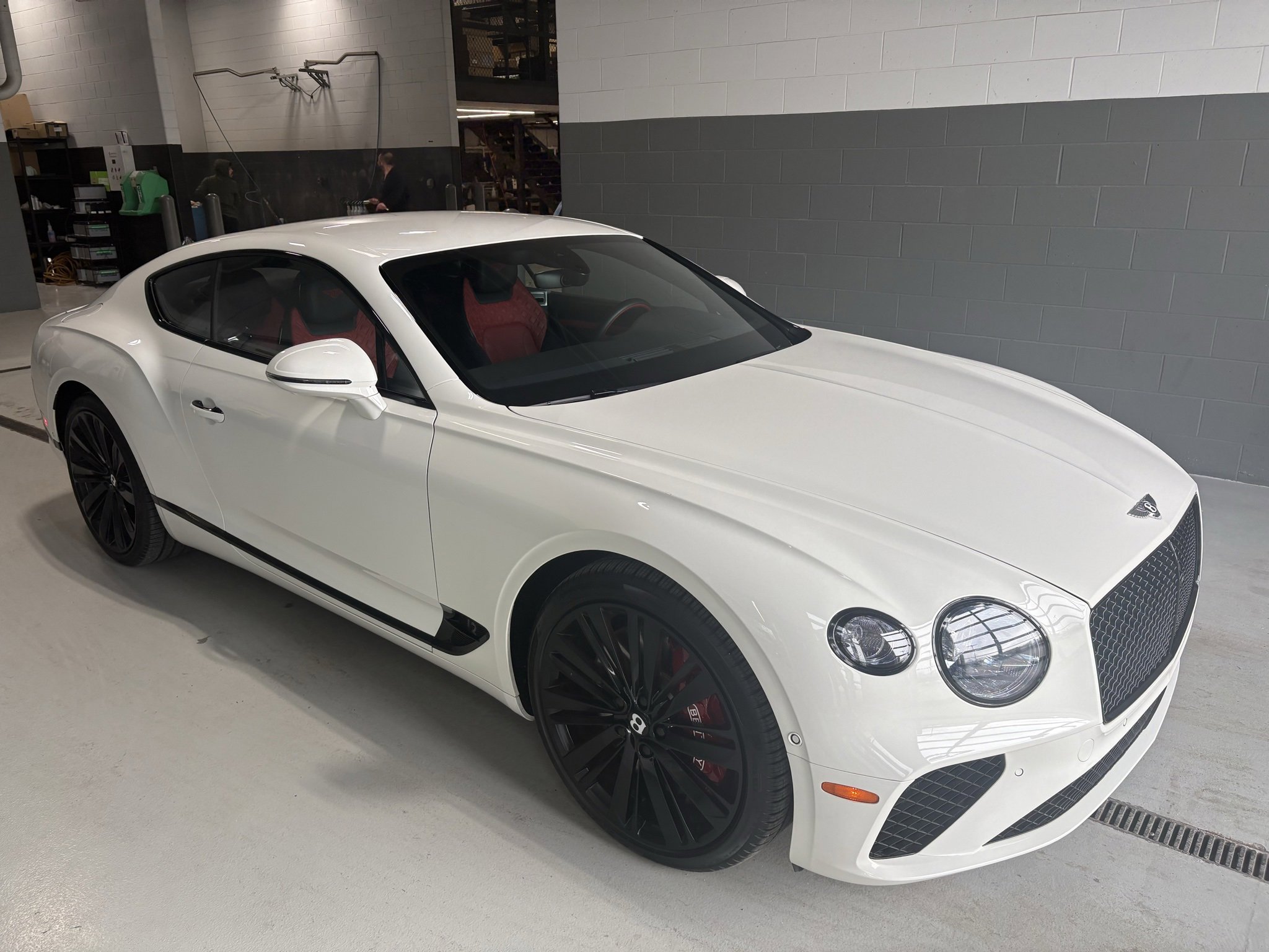 Used 2020 Bentley Continental GT image 1