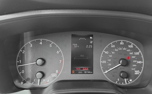 Used 2023 Toyota Corolla Cross LE image 12