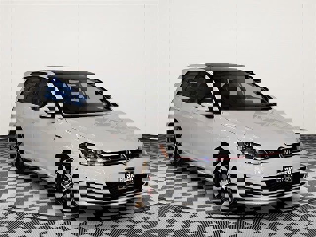 Used 2015 Volkswagen Golf 4-Door image 1