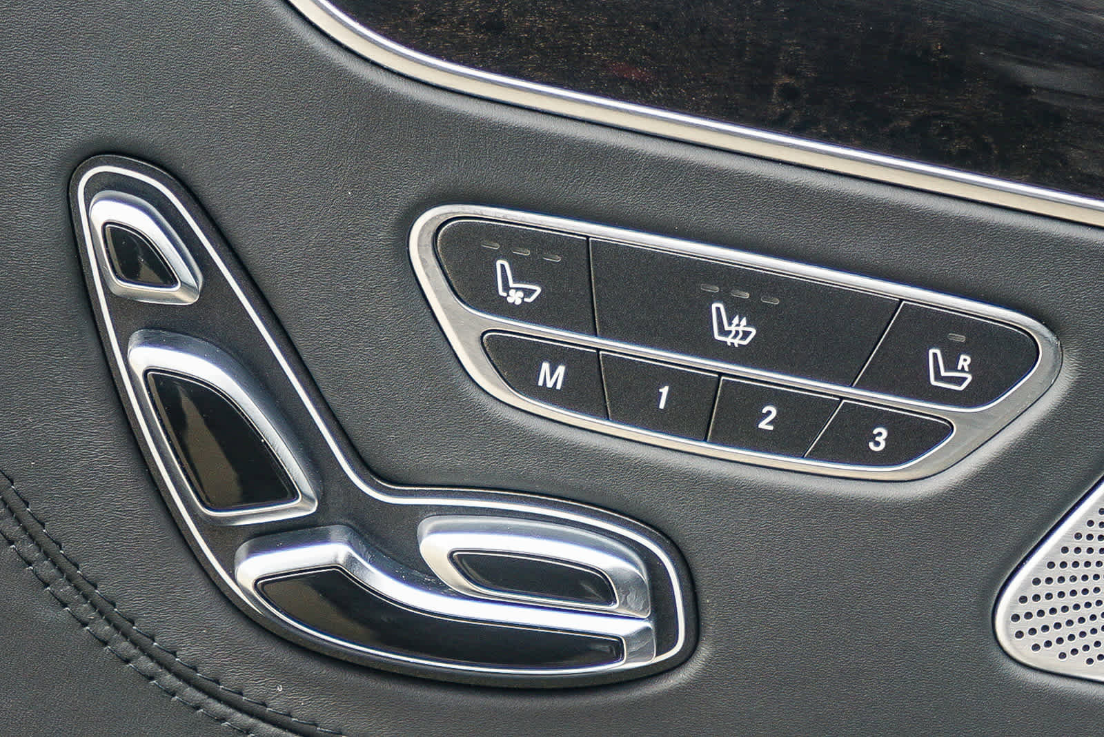Used 2020 Mercedes-Benz S 560 4MATIC Coupe image 22