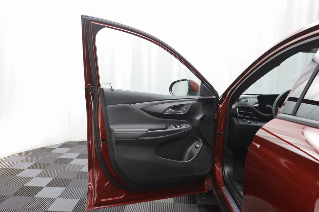 Used 2025 Buick Envista Avenir image 4