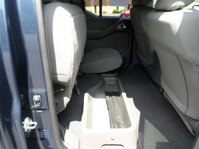 Used 2020 Nissan Frontier SV image 36