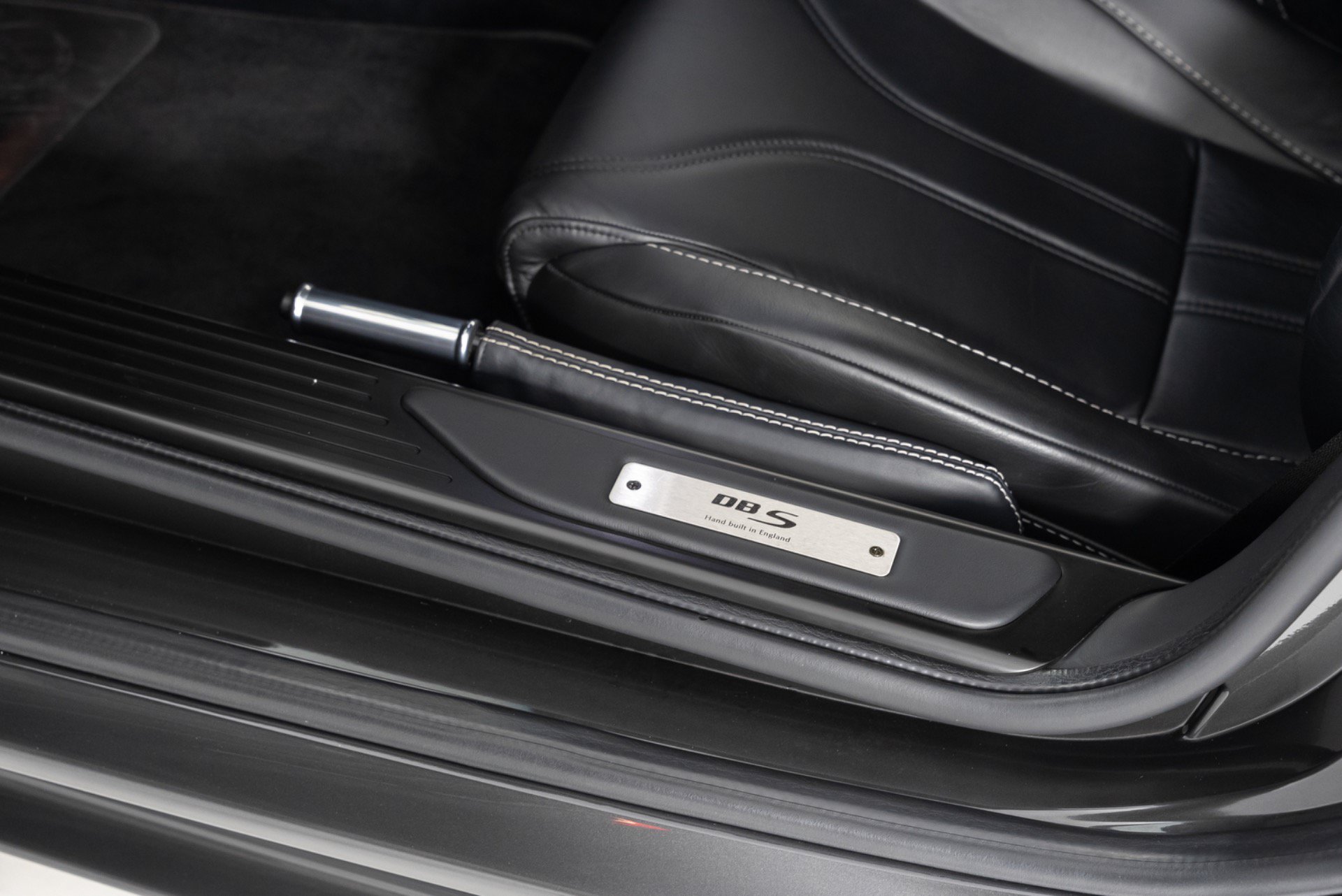 Used 2011 Aston Martin DBS Coupe RWD image 24
