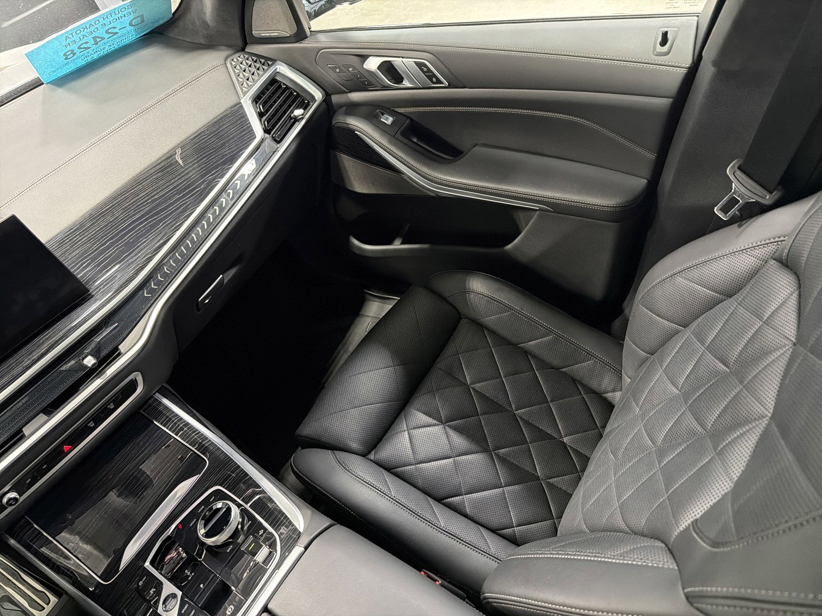 Used 2023 BMW X7 xDrive40i w/ Executive Package image 11