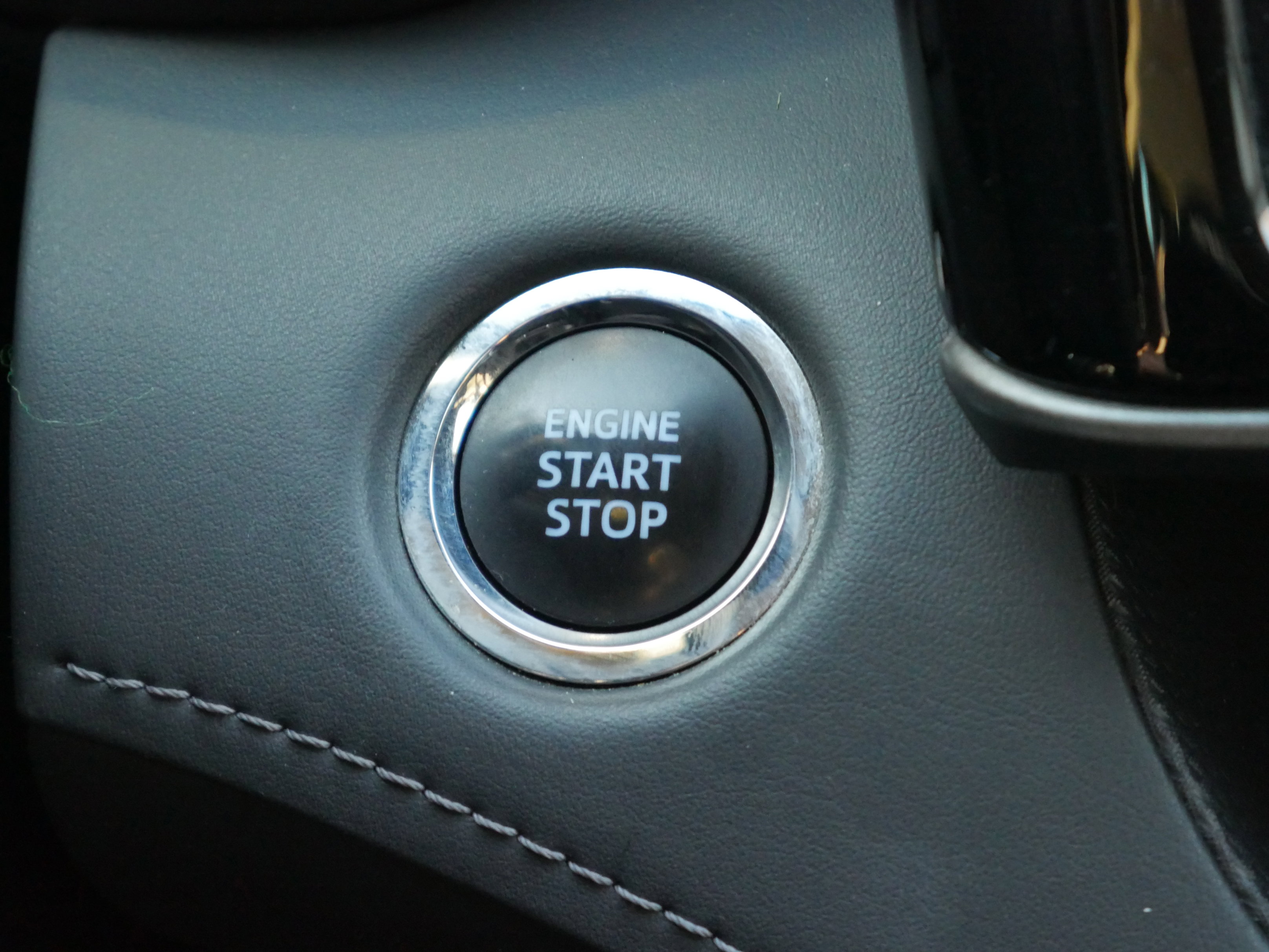 Used 2022 Toyota Highlander XLE image 9