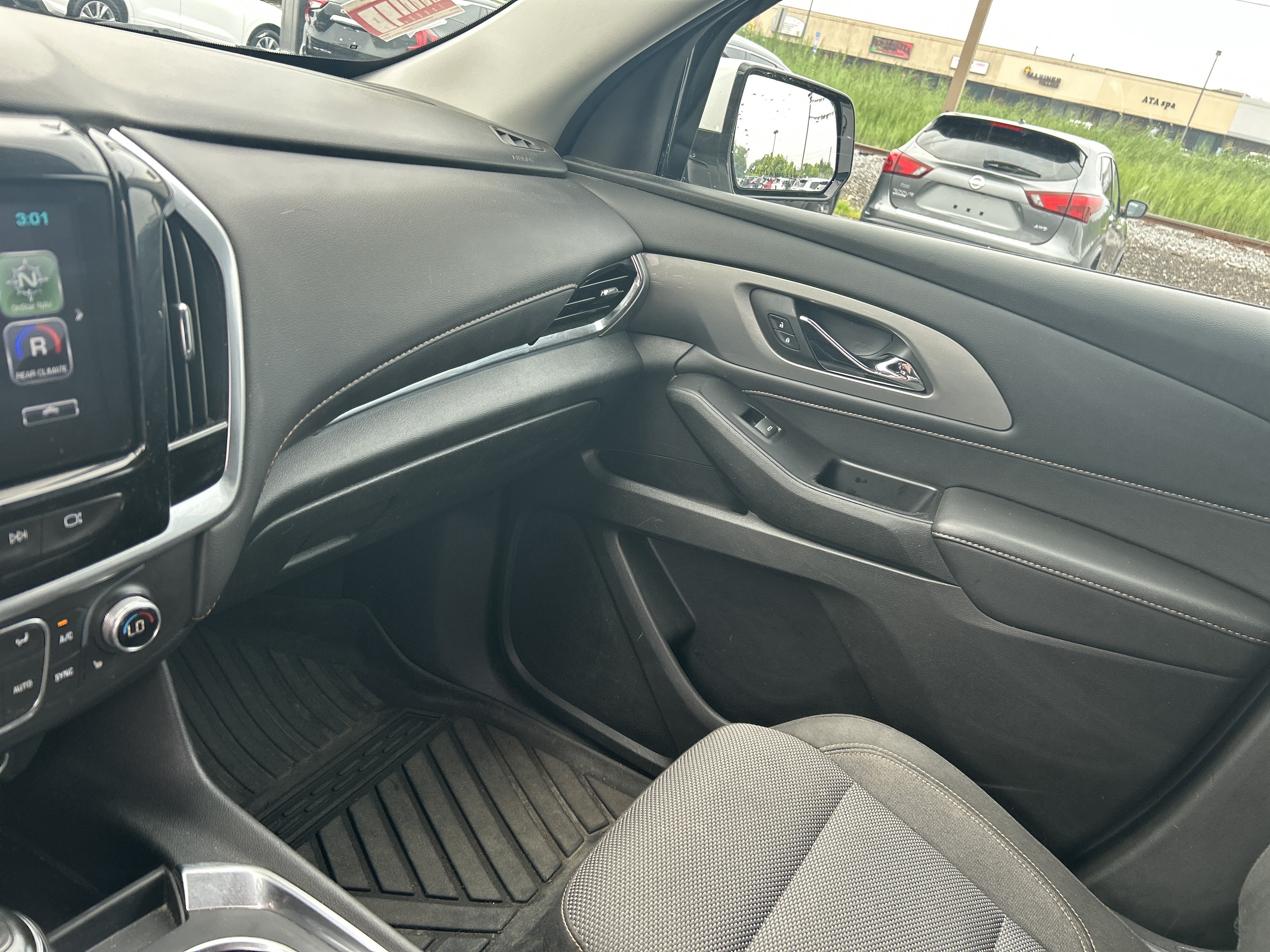 Used 2019 Chevrolet Traverse LT AWD/4WD image 23