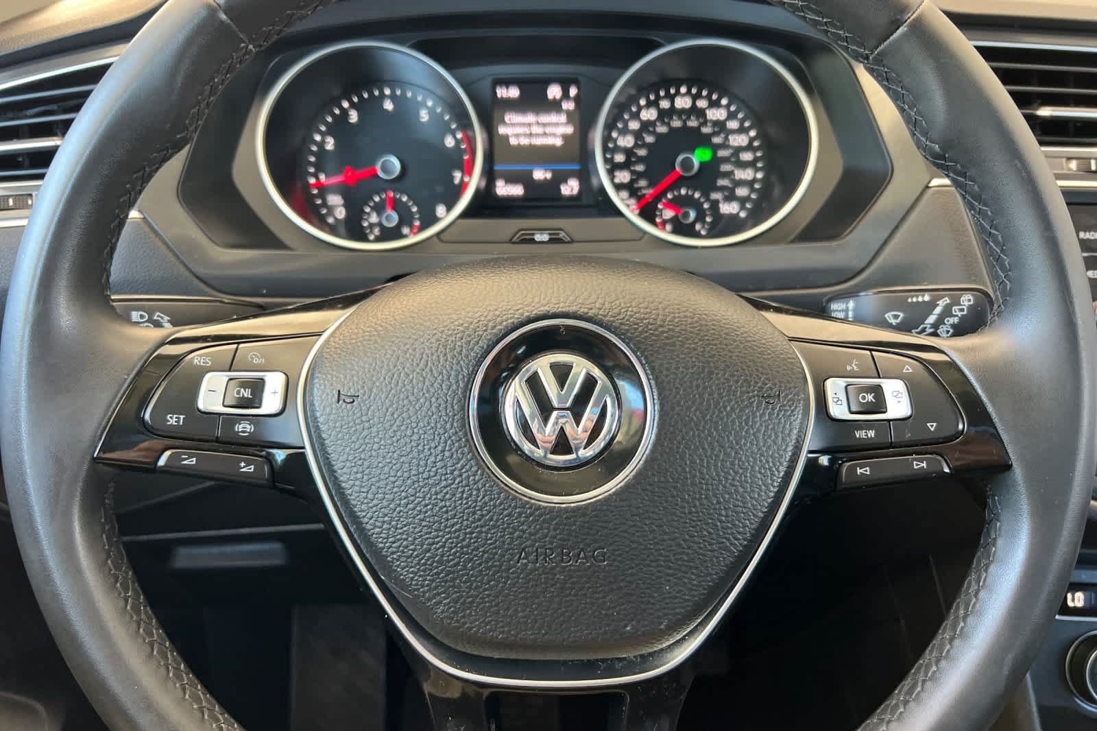 Used 2020 Volkswagen Tiguan SE AWD/4WD image 26