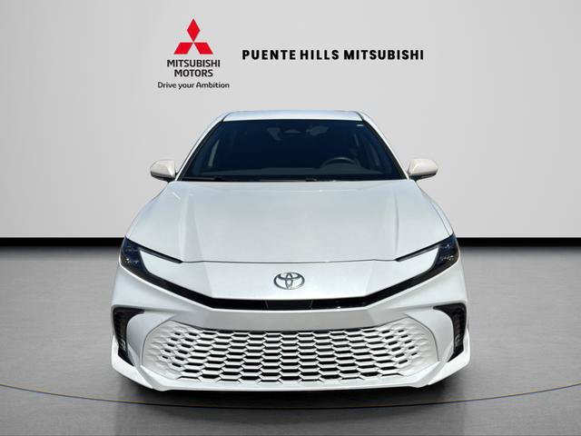 Used 2025 Toyota Camry XSE FWD image 2