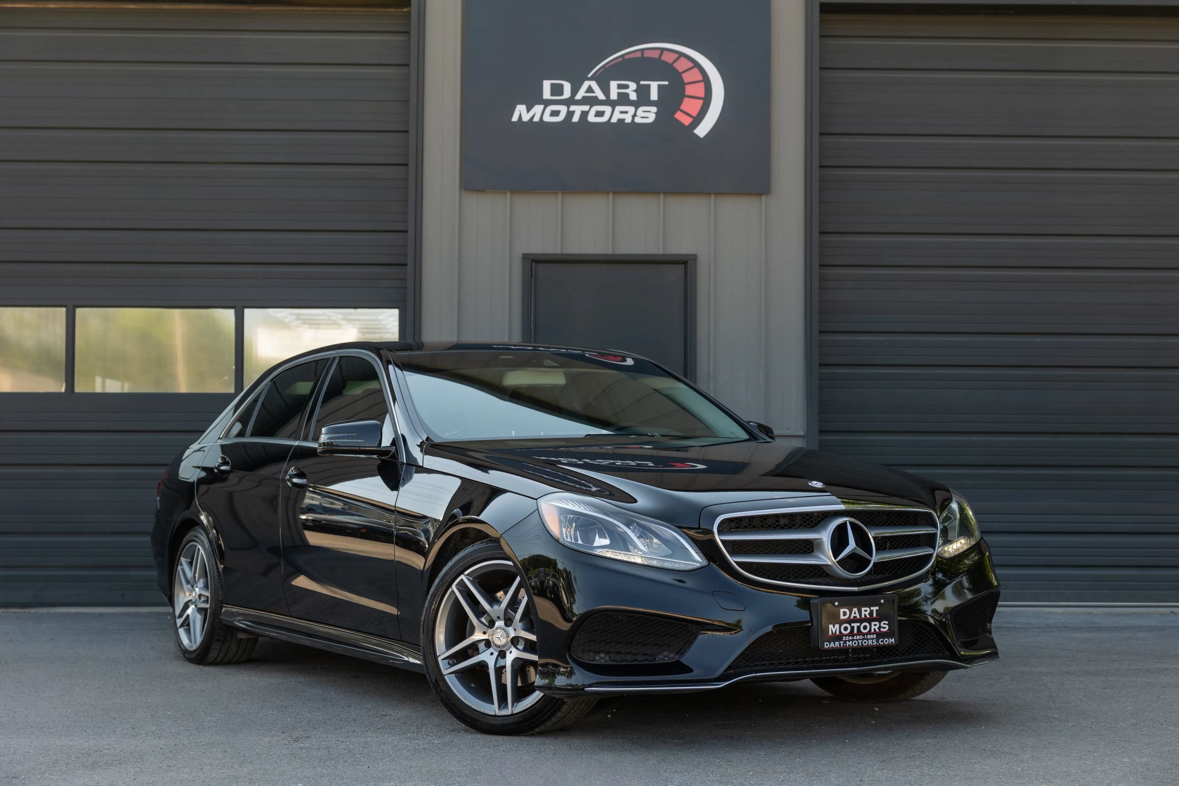 Used 2014 Mercedes-Benz E 350 4MATIC Sedan image 1