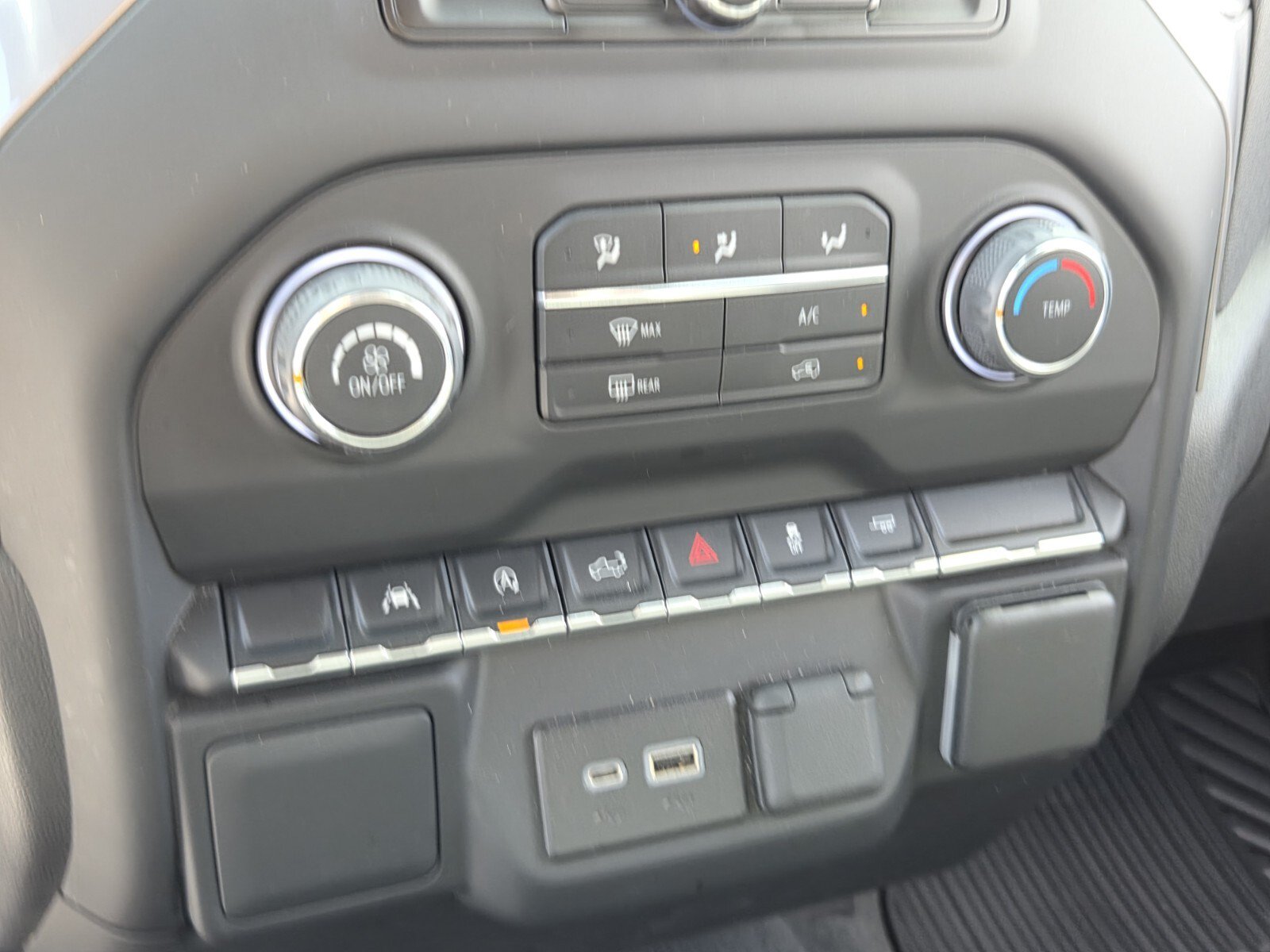 Used 2022 Chevrolet Silverado 1500 Custom RWD image 26