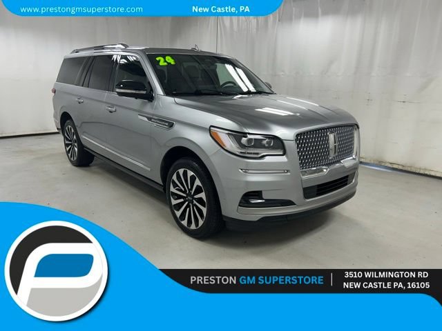 Used 2024 Lincoln Navigator L Reserve AWD/4WD image 1