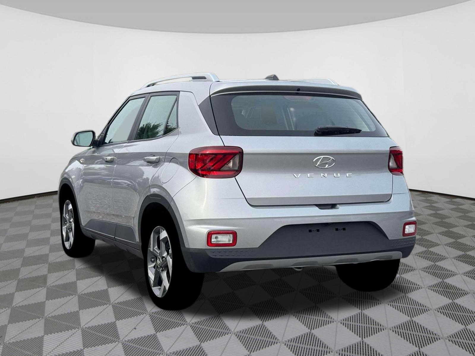 New 2026 Hyundai Venue SEL FWD image 5