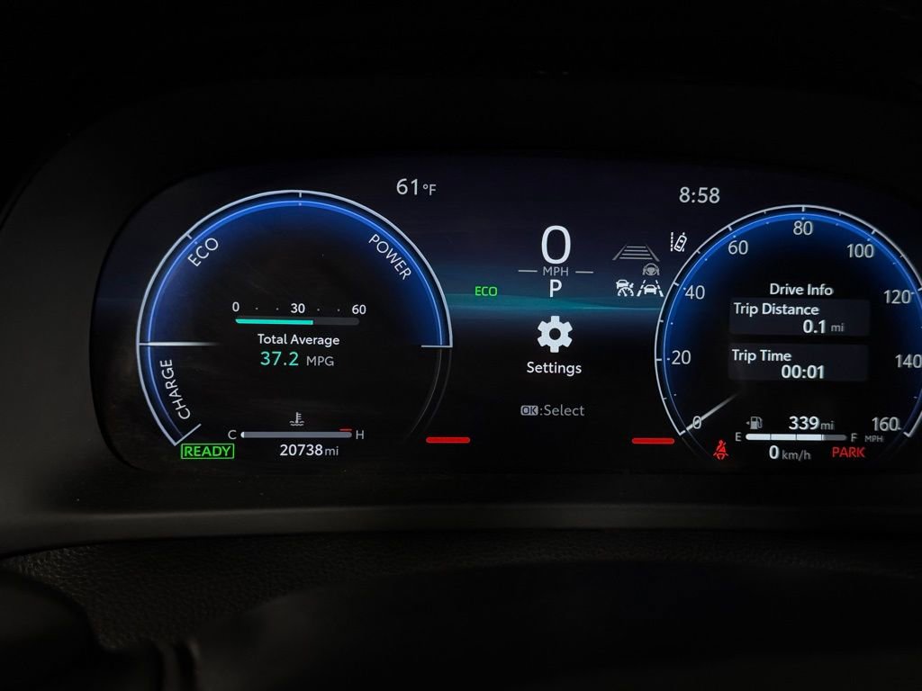 Used 2025 Toyota Crown XLE image 20