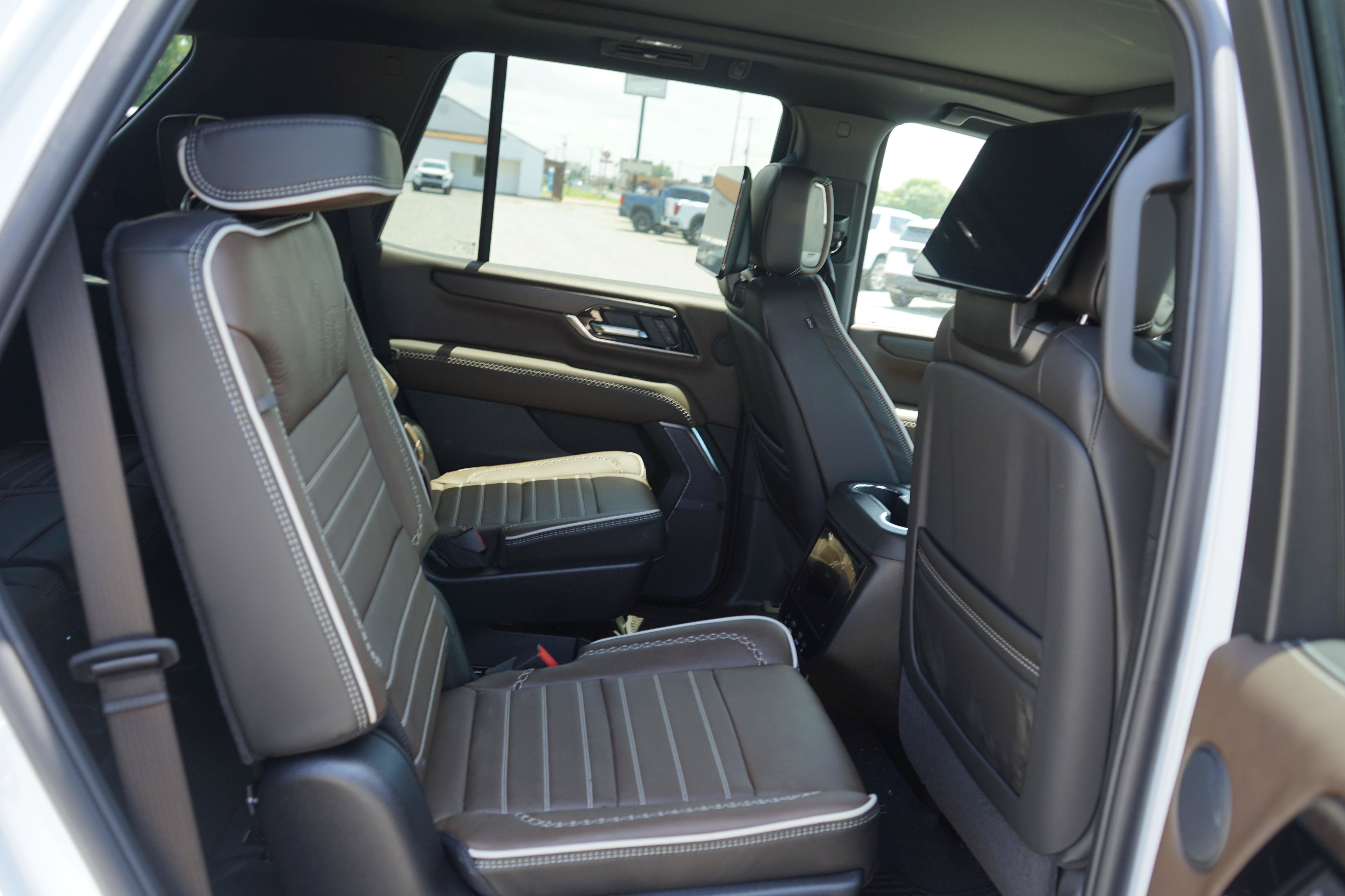 New 2026 GMC Yukon Denali Ultimate AWD/4WD image 51