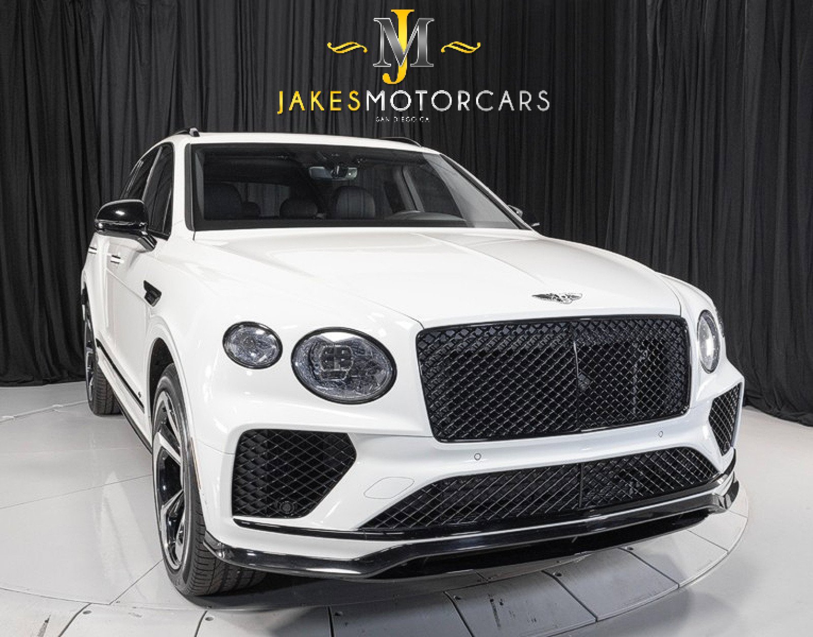 Used 2022 Bentley Bentayga AWD/4WD image 16