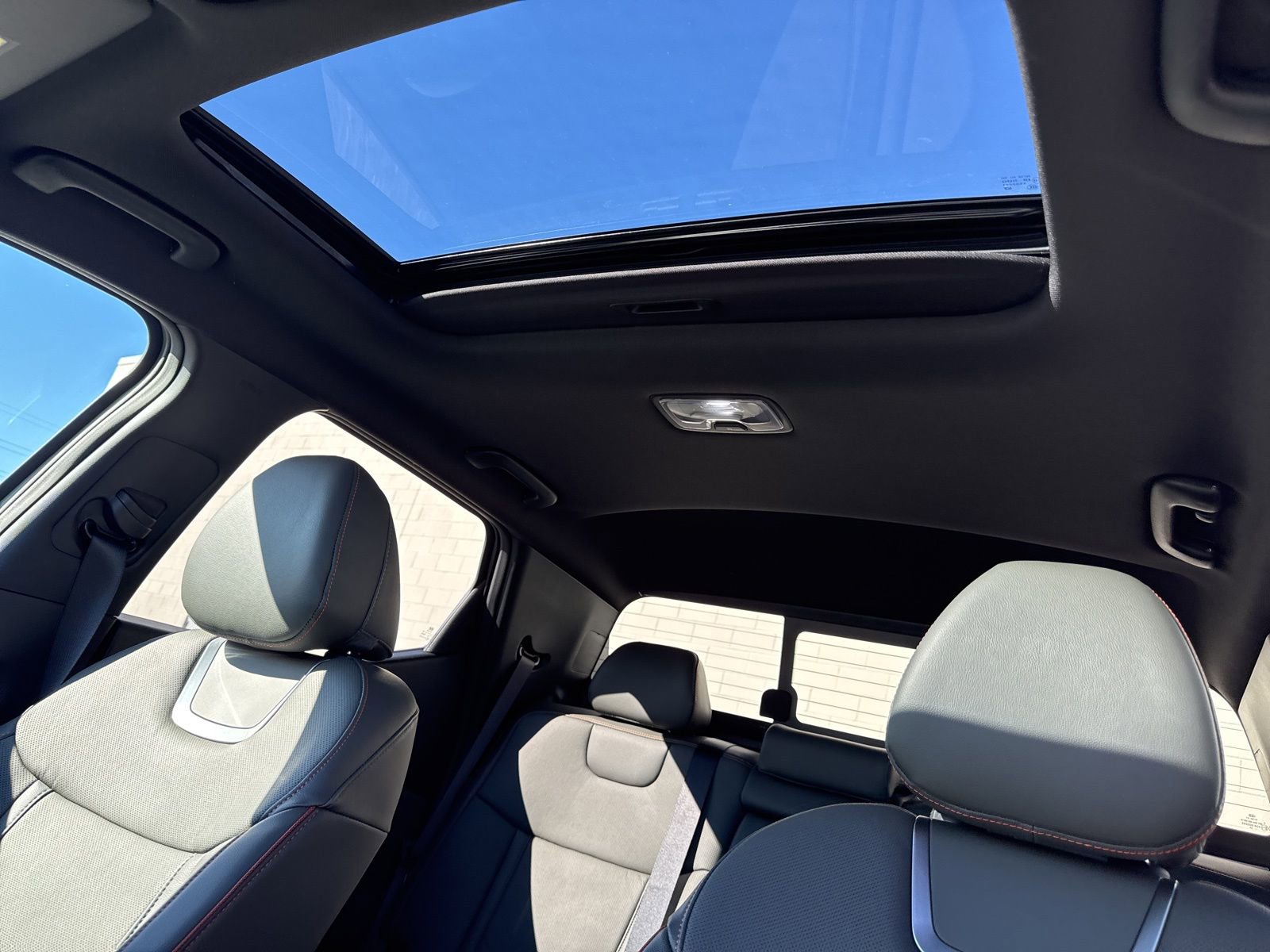 Used 2025 Hyundai Santa Cruz Limited image 33