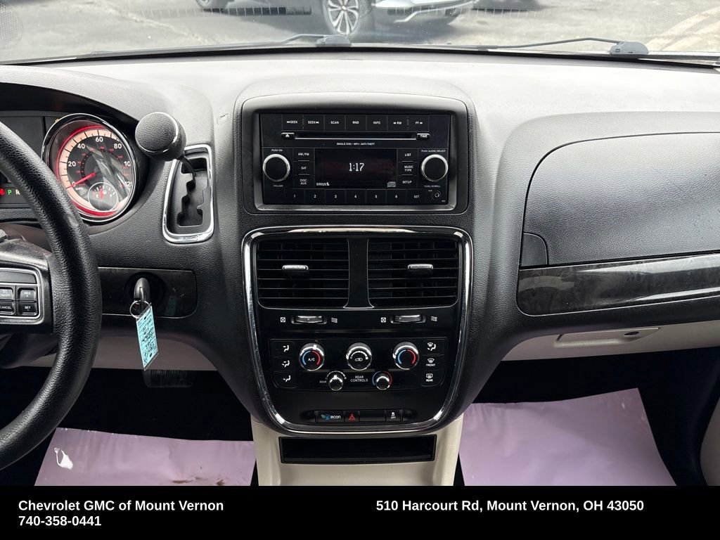 Used 2016 Dodge Grand Caravan SXT image 19