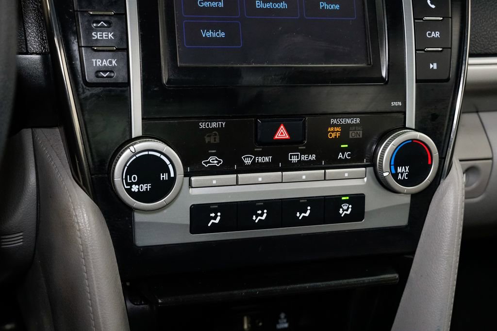 Used 2013 Toyota Camry LE image 16