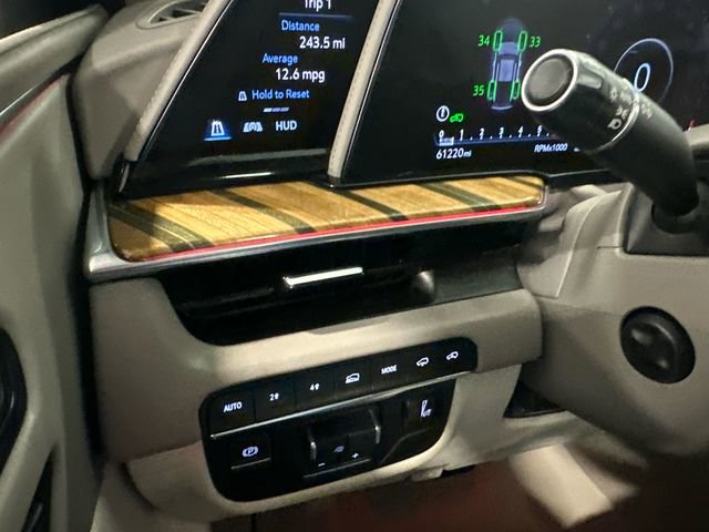 Used 2022 Cadillac Escalade ESV Sport Platinum image 19