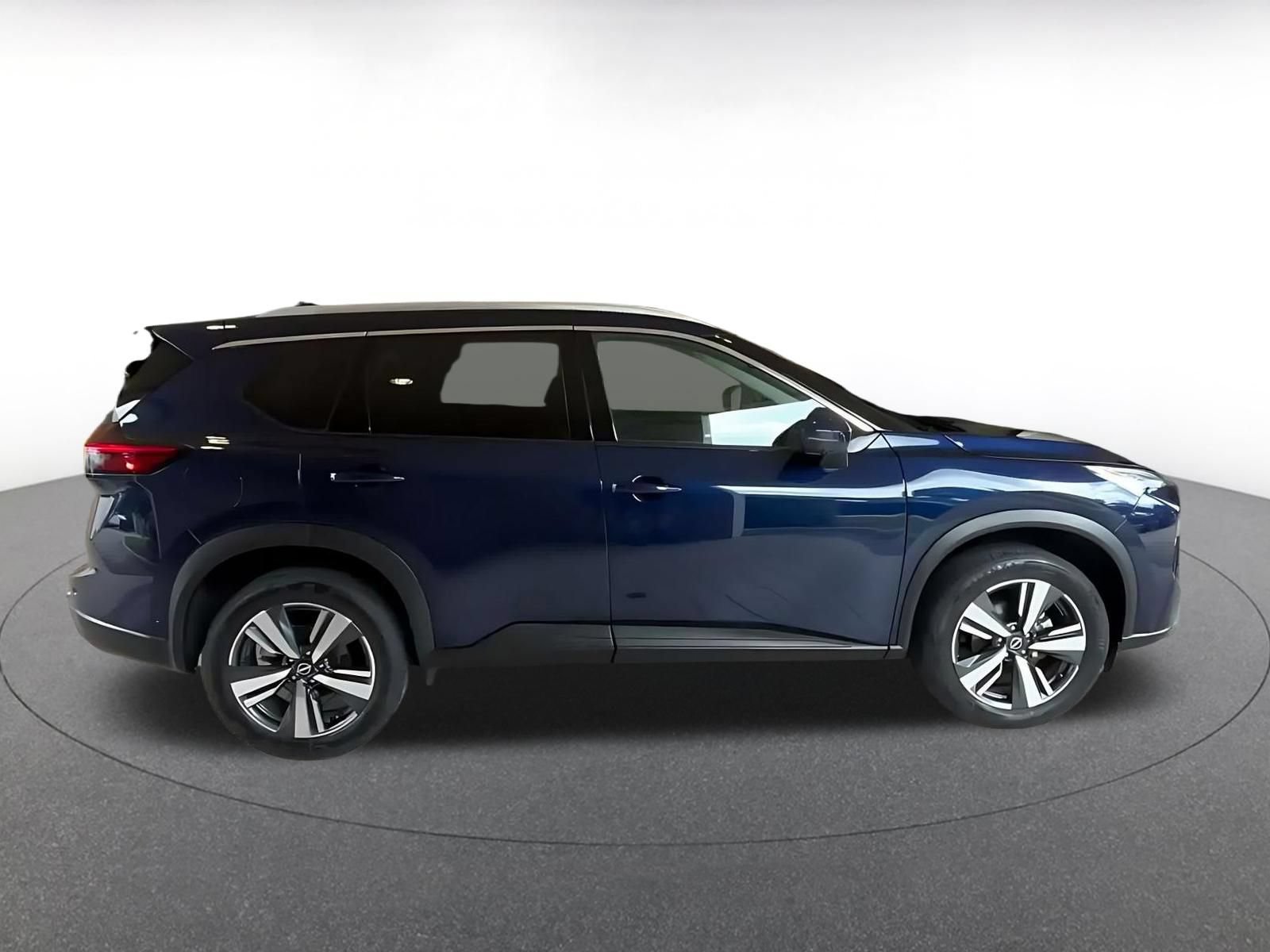 Used 2026 Nissan Rogue SL FWD image 15