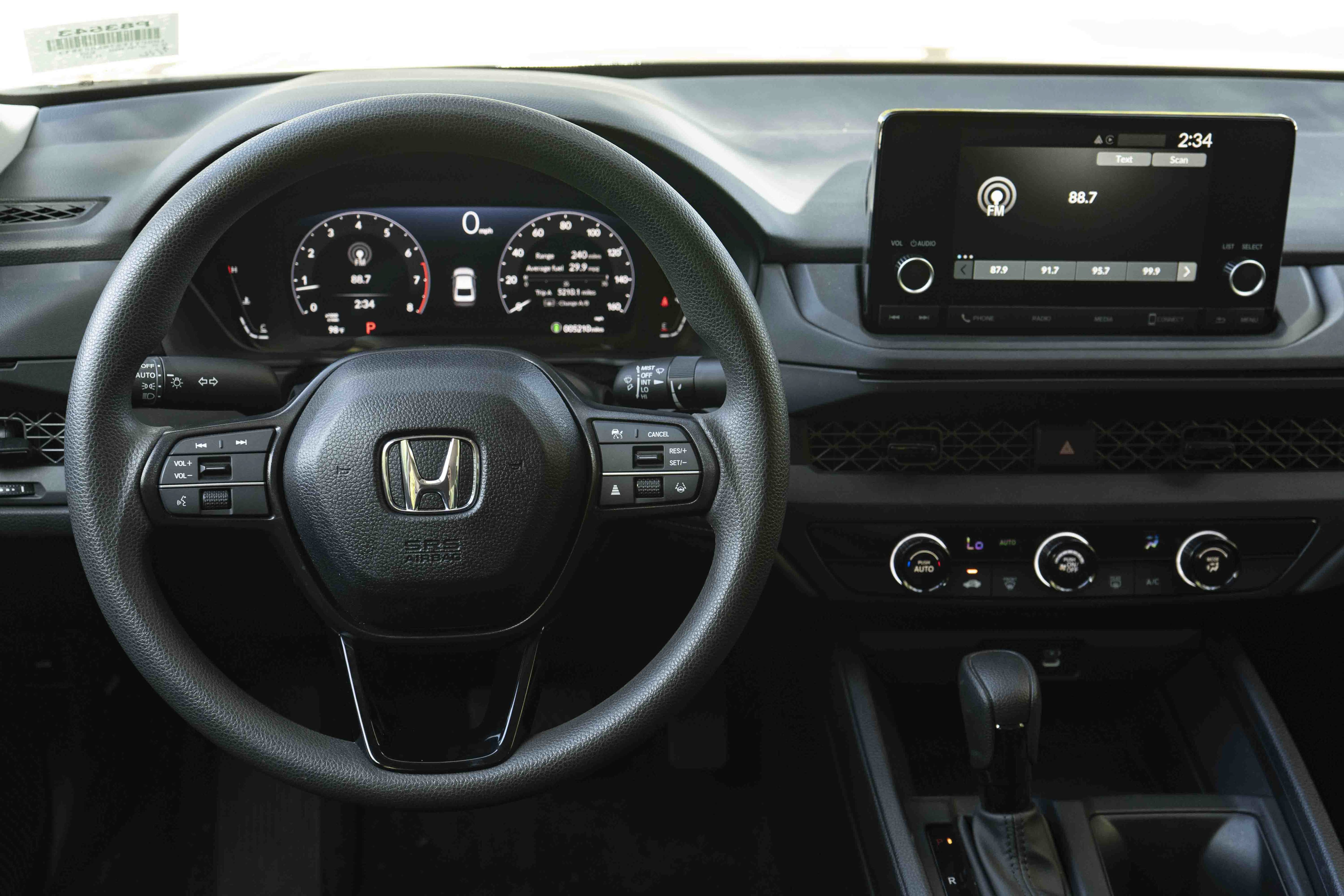 Certified 2025 Honda Accord LX image 19