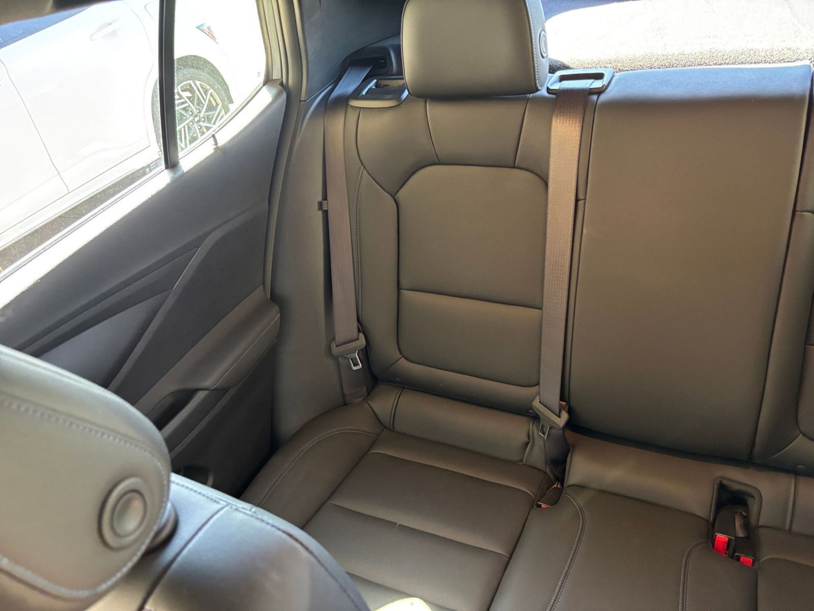 Used 2025 Buick Envista Sport Touring image 37