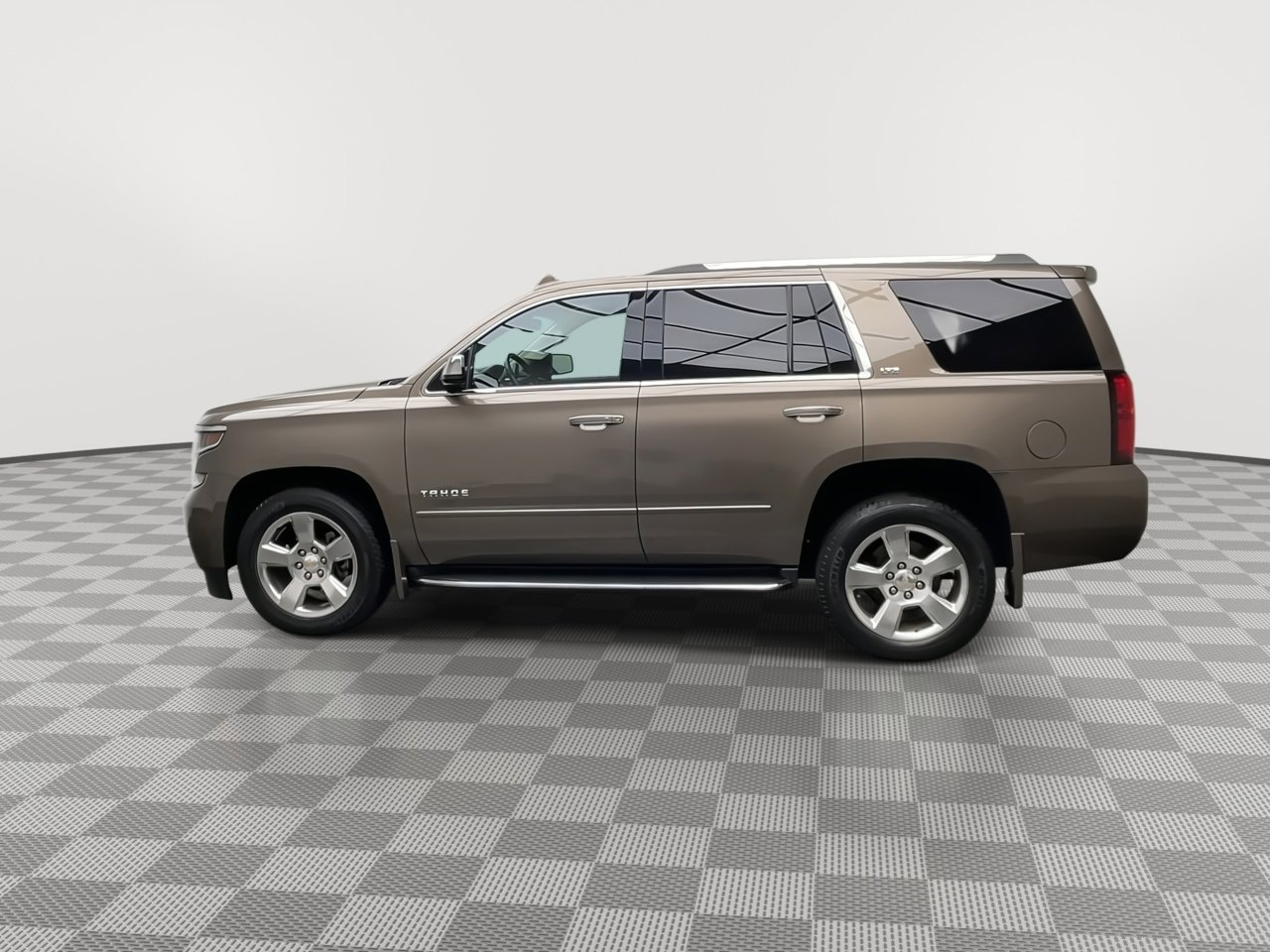 Used 2015 Chevrolet Tahoe LTZ AWD/4WD image 41