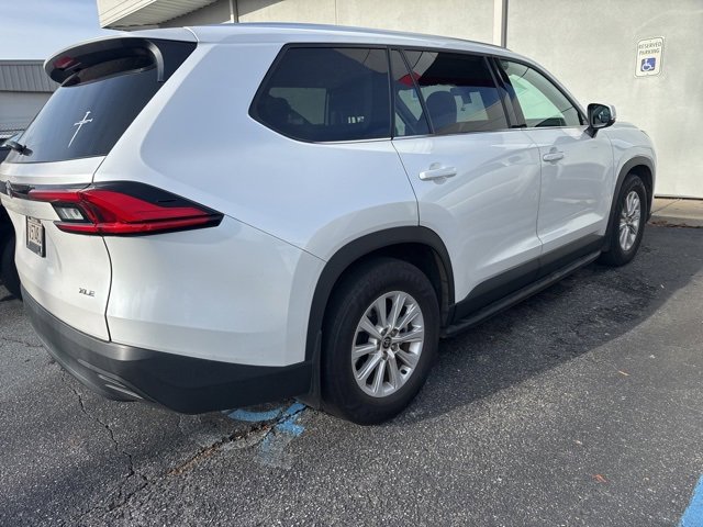 Certified 2024 Toyota Grand Highlander XLE image 3