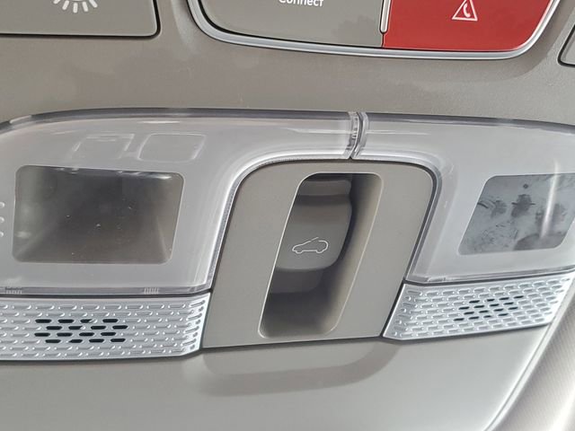 Used 2024 Kia Telluride EX w/ EX Captain's Chair Package image 33