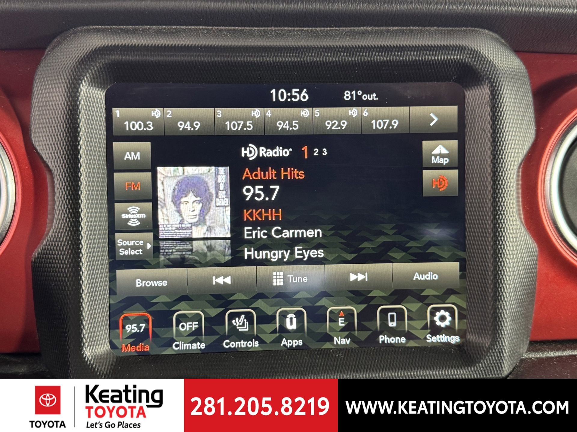 Used 2022 Jeep Wrangler Unlimited Rubicon w/ Steel Bumper Group image 23