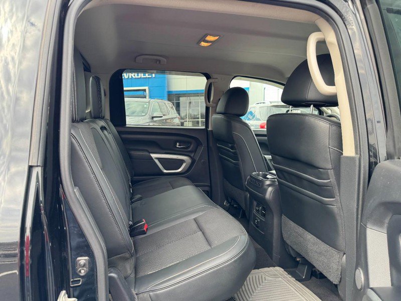 Used 2016 Nissan Titan PRO-4X image 10