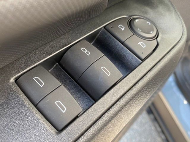 New 2024 Chevrolet Equinox EV RS AWD/4WD image 14