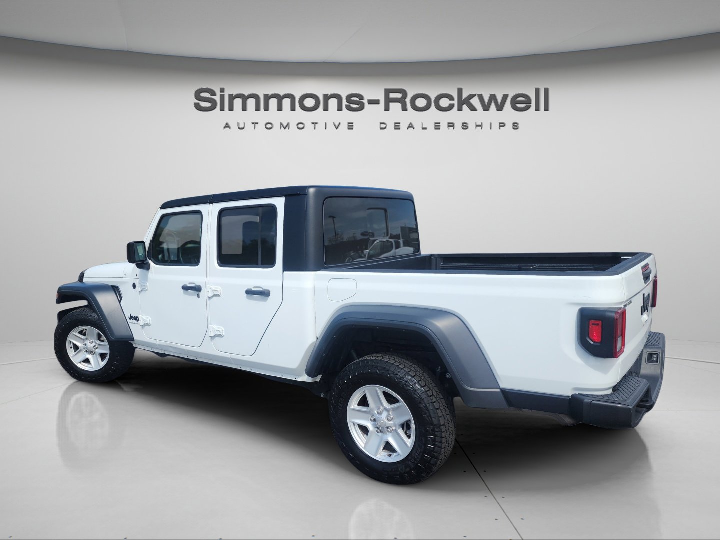 Used 2023 Jeep Gladiator Sport image 7