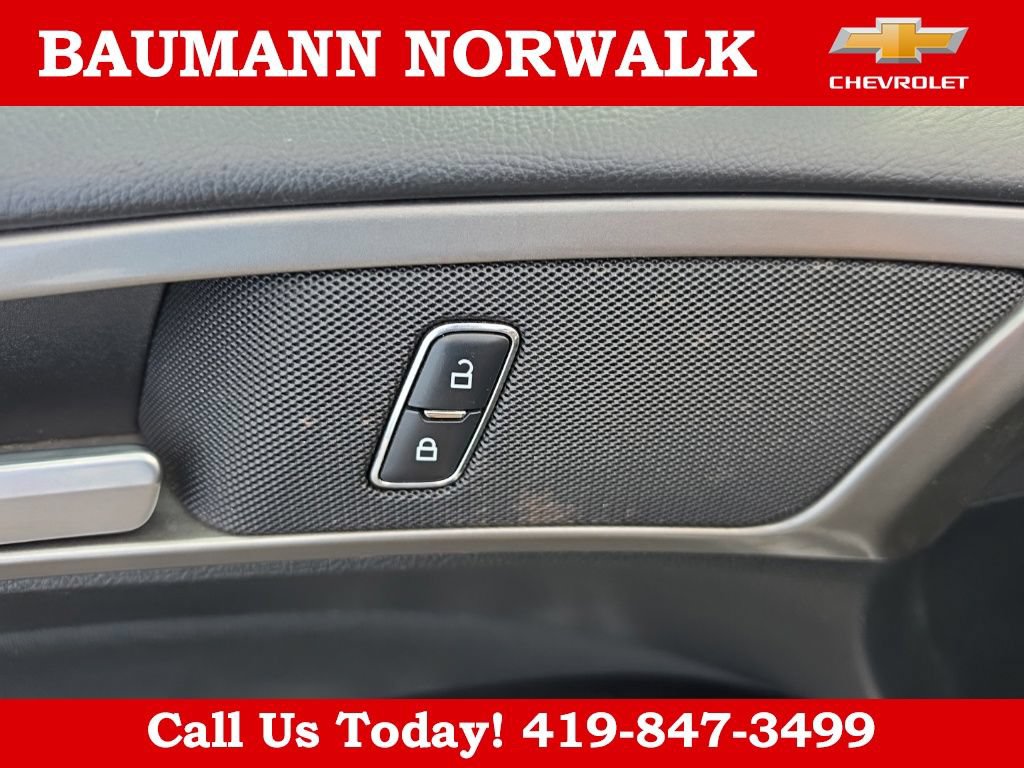 Used 2017 Ford Fusion SE w/ Fusion SE Technology Package FWD image 28