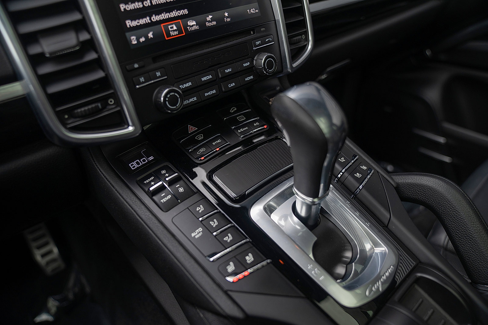 Used 2017 Porsche Cayenne S image 13