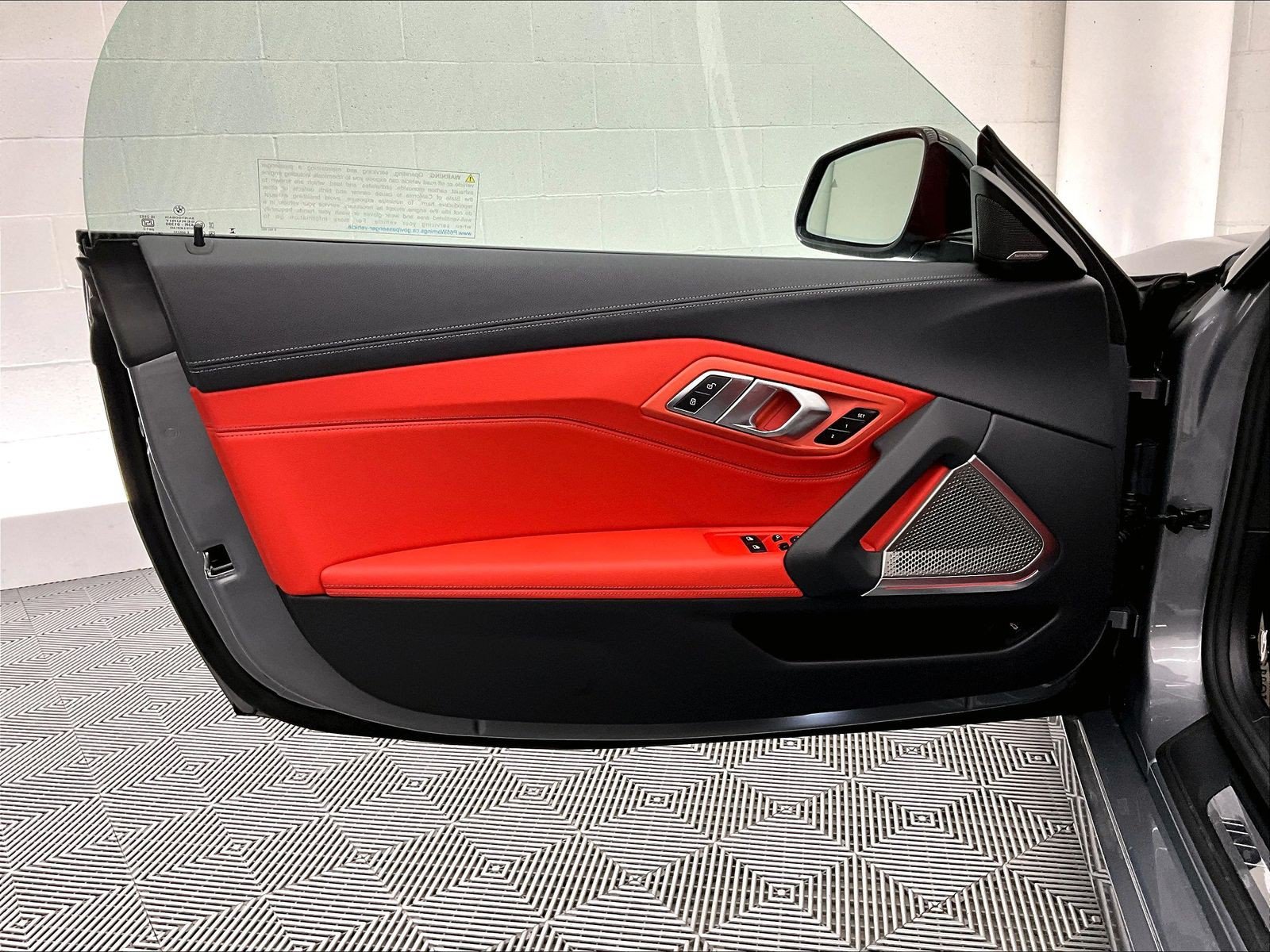 Used 2025 BMW Z4 M40i w/ Premium Package RWD image 24