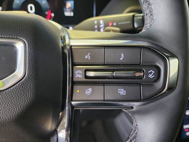 Used 2025 GMC Yukon XL Denali w/ Advanced Technology Package image 29