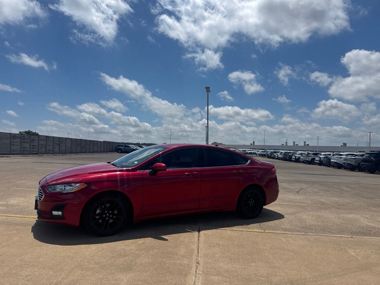 Used 2020 Ford Fusion SE w/ Equipment Group 151A FWD image 11