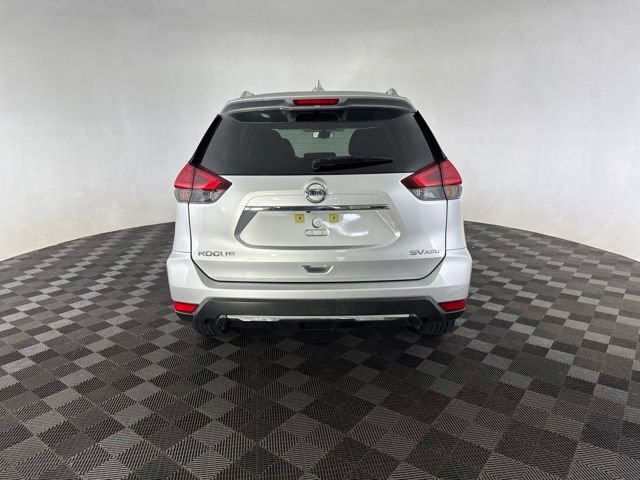 Used 2017 Nissan Rogue SV AWD/4WD image 6