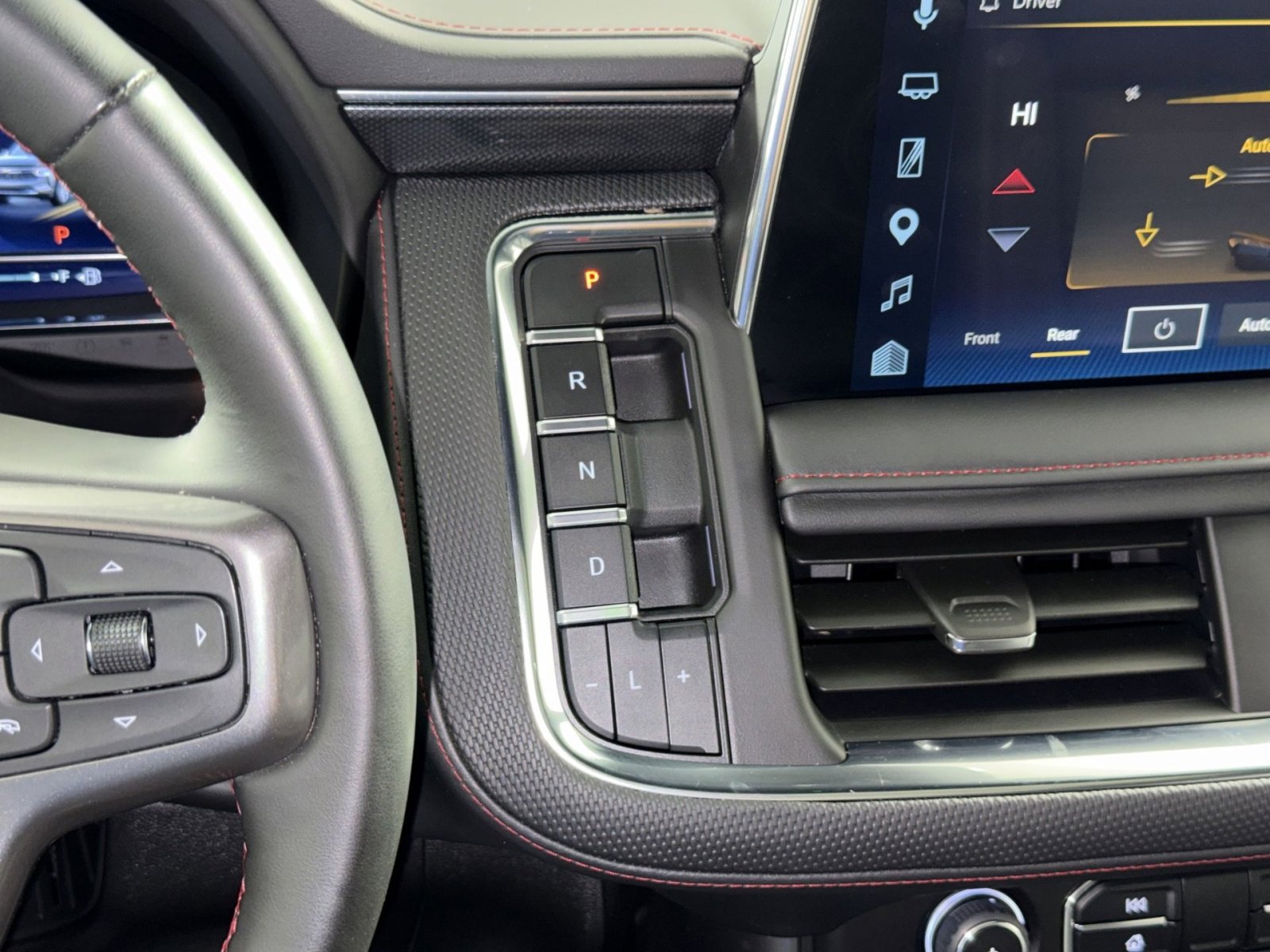 Used 2024 Chevrolet Suburban RST w/ Luxury Package image 22