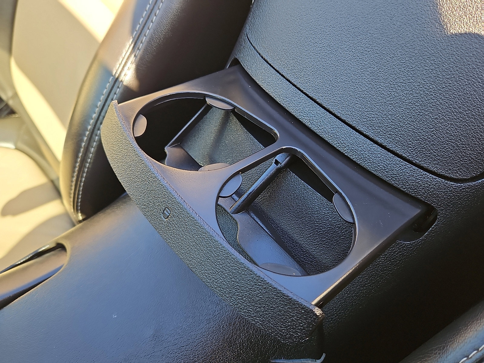 Used 2008 Pontiac Solstice Convertible w/ Premium Package image 24