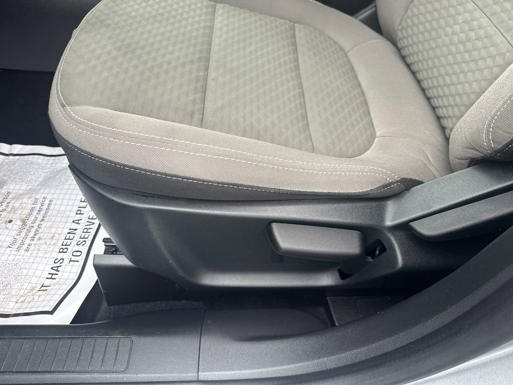 Used 2022 Ford Escape SE w/ Cold Weather Package image 26