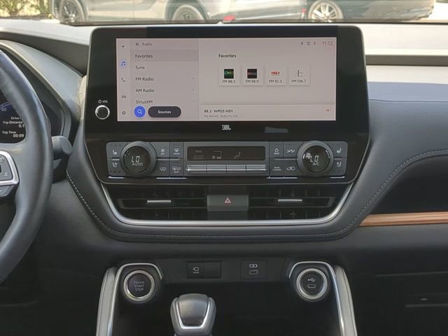 Certified 2024 Toyota Grand Highlander Platinum AWD/4WD image 18