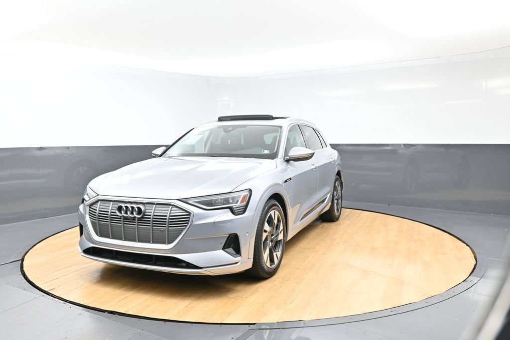 Used 2022 Audi e-tron Premium Plus w/ Premium Plus Package AWD/4WD image 5