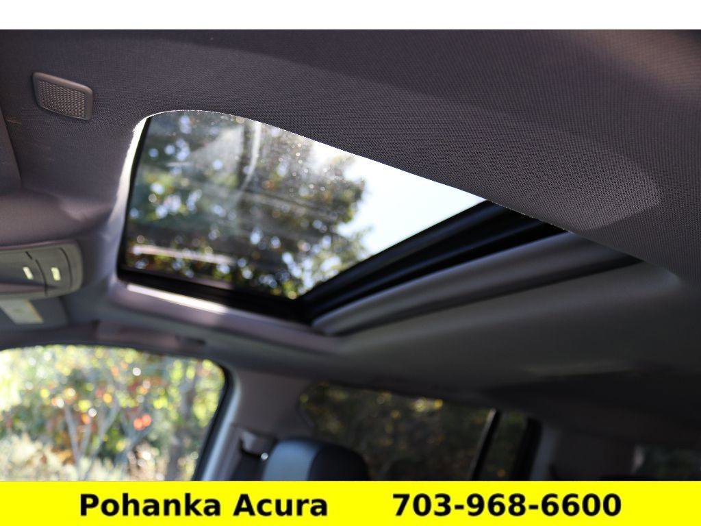 Used 2018 Chevrolet Suburban LT w/ Luxury Package image 19