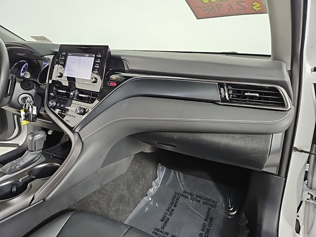 Used 2022 Toyota Camry SE image 14