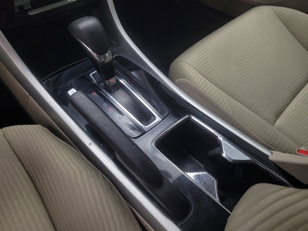 Used 2016 Honda Accord LX image 26