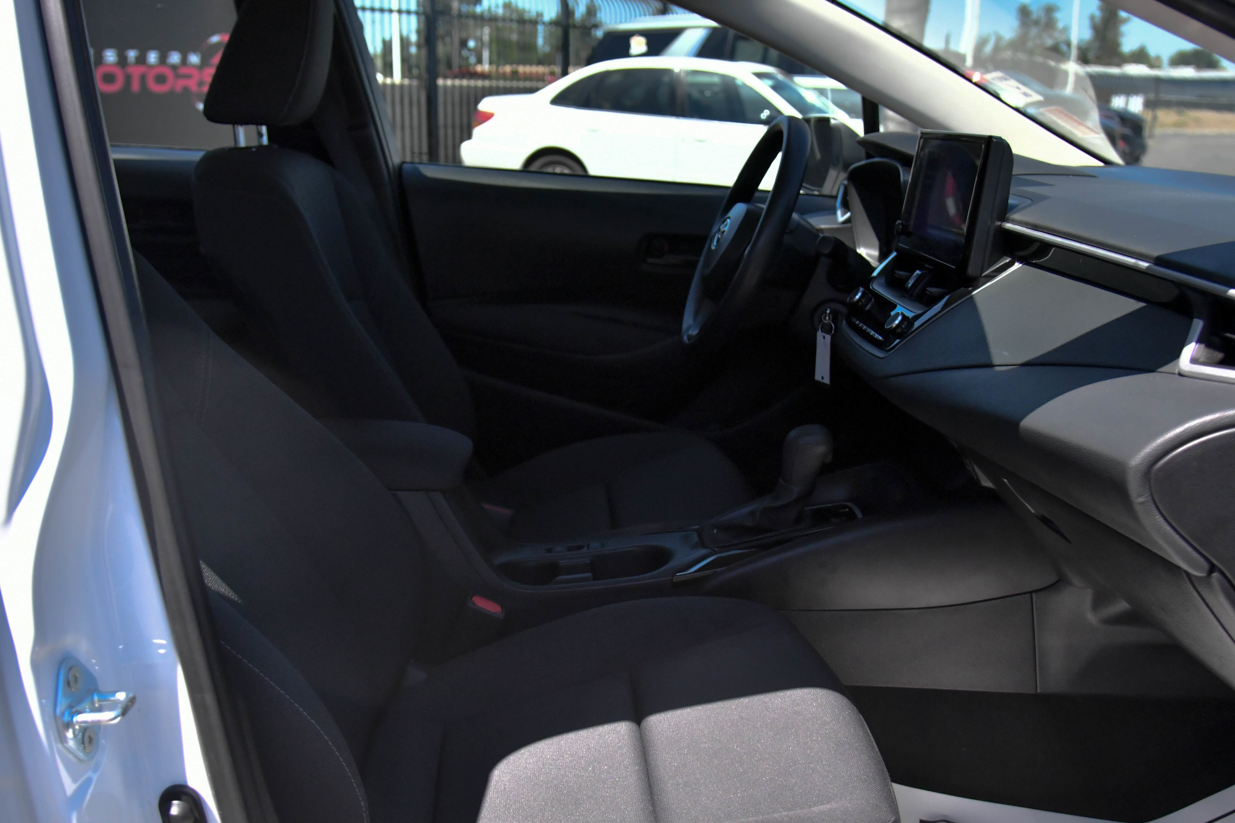 Used 2025 Toyota Corolla LE FWD image 42